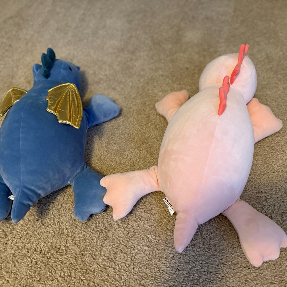 Blue and Pink Plush Toys - Picture 2 of 6